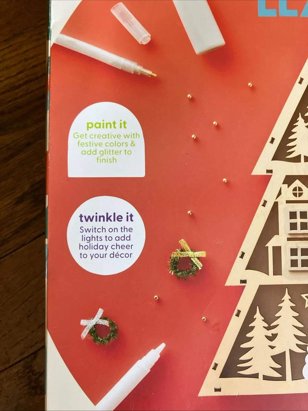 Mondo Llama Lit Christmas Decor Kit
